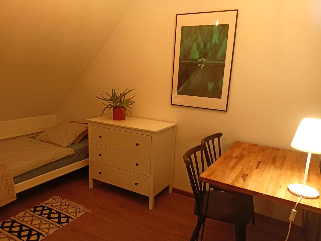 Lemuria Pokoje Hostel Chojnowska A Legnica Esterno foto