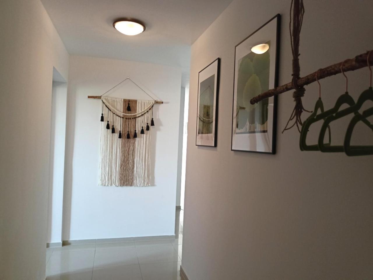Lemuria Pokoje Hostel Chojnowska A Legnica Esterno foto