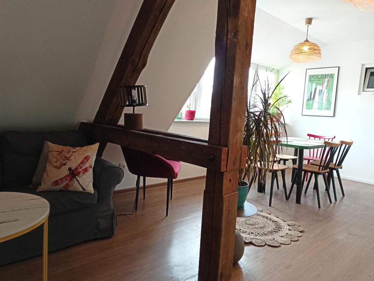 Lemuria Pokoje Hostel Chojnowska A Legnica Esterno foto